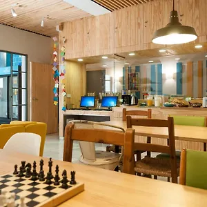 Hostal The Nomad Hostel&pension